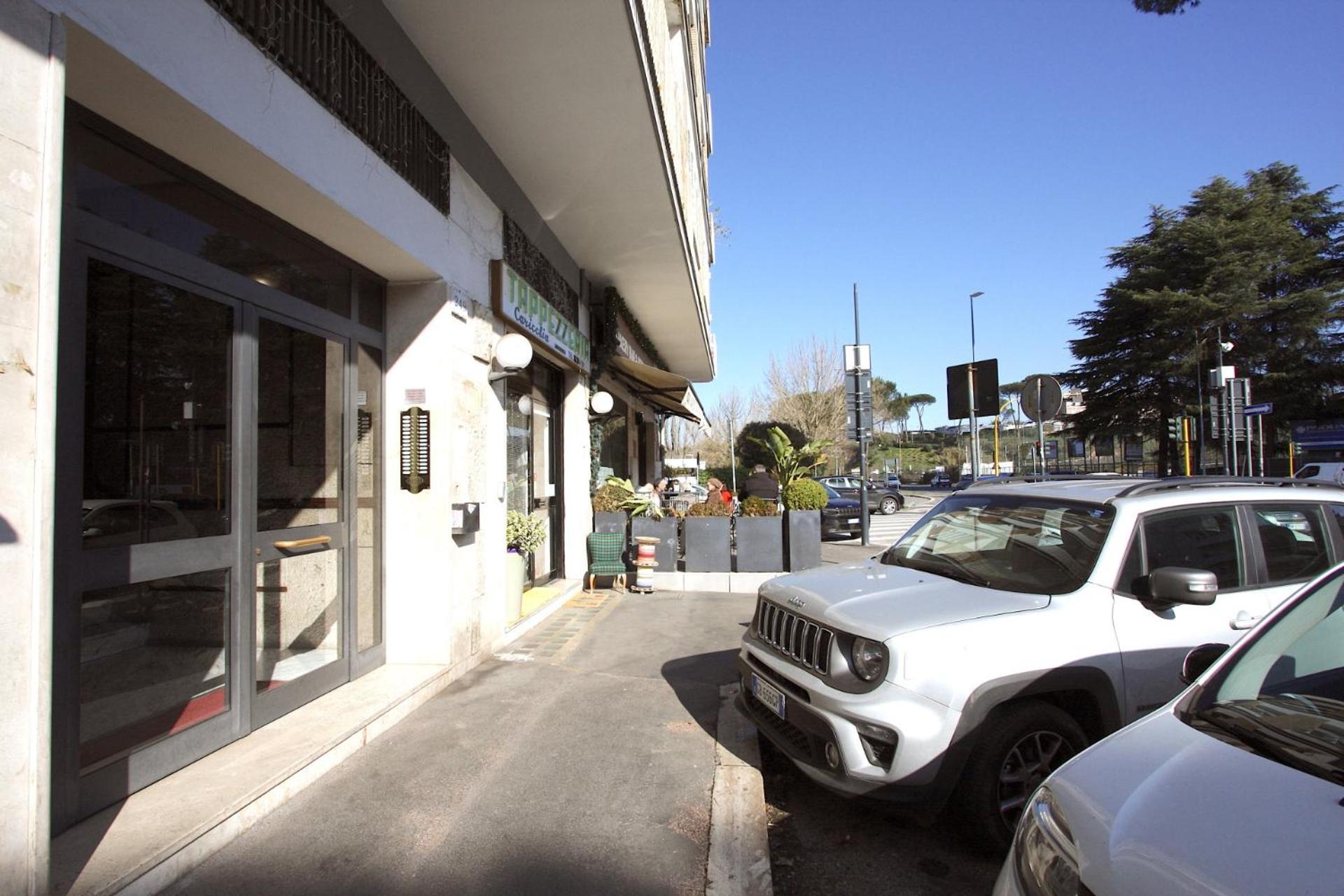Vigna Clara 2br House Appartamento *